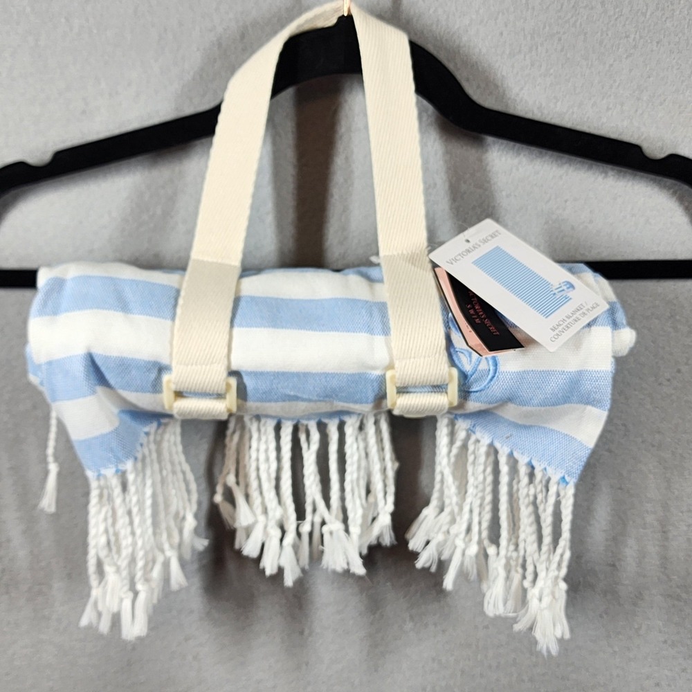 Victoria's Secret Beach Blanket 34x64‎ Soft Fringe Throw New With Tags Stripe